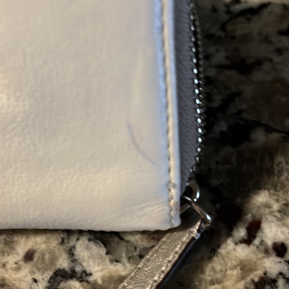 Coach - Picture 10 of 11